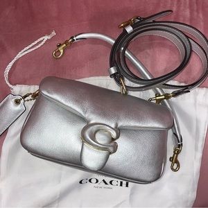 Coach 👛 Tabby 18